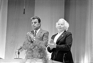 Justinas Marcinkevičius and Meilė Lukšienė during the Constituent Congress of Sąjūdis, 1988