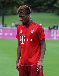 Kingsley Coman Training FC Bayern München-1 (cropped)