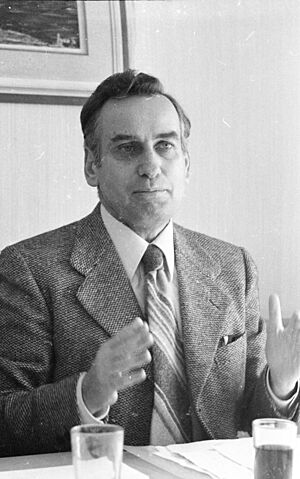 Zalman Shoval Facts for Kids