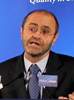 Luis Atienza durante el desayuno informativo organizado por el Foro de la nueva energía.jpg