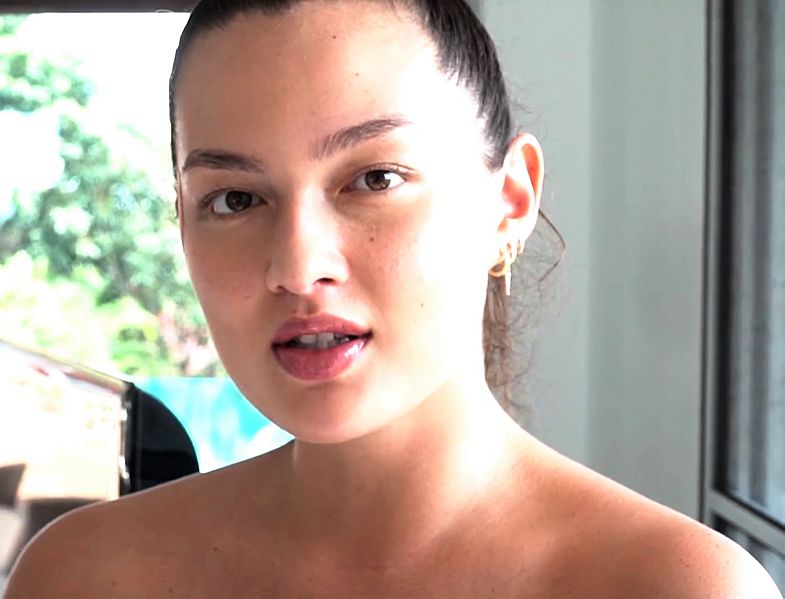Mia Kang headshot on UPROXX