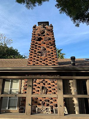 Mission Hills Architecture, chimney
