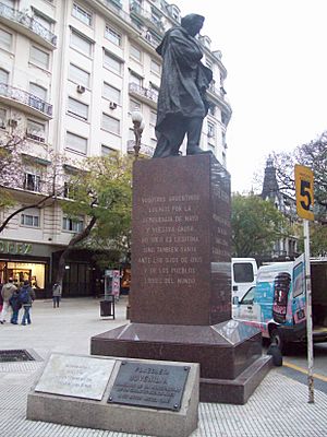 Monumento a Esteban Echeverría 2