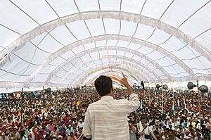 Rajagopal speaking to 25,000 people, Janadesh 2007, India