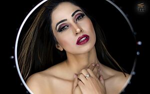 SamairaSandhu.jpg