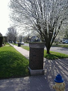 Shelby Place Historic District Column