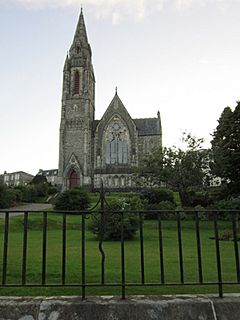 St Johns Church, Dunoon (geograph 3673141).jpg