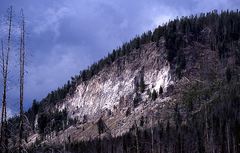 Tuff cliff yellowstone national park