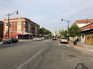 2018-07-16 18 39 24 View east along Essex County Route 510 (South Orange Avenue) at Saint Paul Avenue in Newark, Essex County, New Jersey