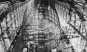 Bundesarchiv Bild 146-1986-127-05, Bau des Luftschiffs LZ 129 "Hindenburg"