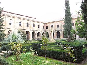 Claustro del Monasterio de Cañas