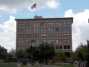 Commercial Building - Alexandria, Louisiana 02