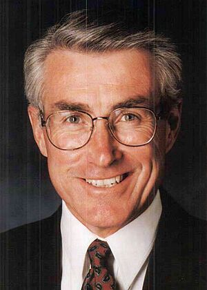 Jim Edgar (Illinois Blue Book Portrait 1993-1994).jpg
