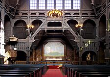 Kiruna kyrka nave-altar