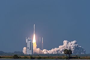 Launch of Atlas V carrying AEHF-6 (200326-F-KD758-1007)