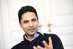 Manu Sareen (2012).jpg