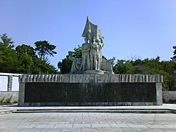 The monument commemorating the soldiers who fought in the War of Independence in 1877