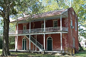 Old Livingston Courthouse1