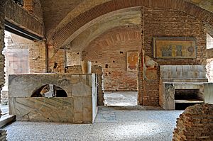 Ostia Antica - Caseggiato del Termopolio (5154206528)