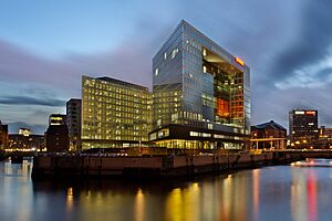 Spiegel building Hamburg, Ericusspitze, at night