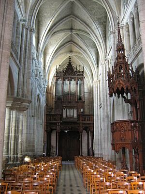 St-Taurin Evreux4