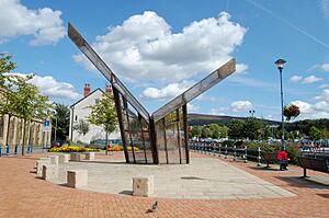 Stalybridge , The Sundial - geograph.org.uk - 2231496
