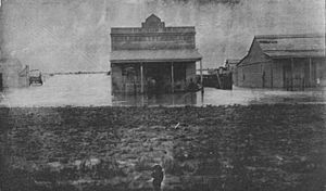 StateLibQld 1 209968 Flood deluge in Winton, 1906