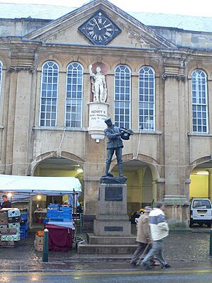 Agincourt Square, Monmouth - geograph.org.uk - 649050