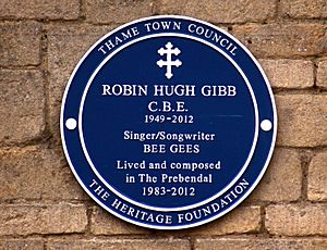 Blue plaque to a Bee Gee (Robin Gibb) geograph-3389652-by-Steve-Daniels