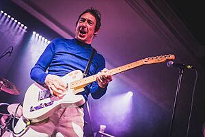 Buzzcocks - Steve Diggle (51961195546).jpg