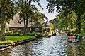 Giethoorn Netherlands Channels-and-houses-of-Giethoorn-06