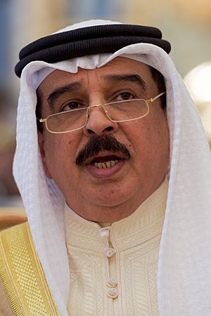 King Hamad bin Isa Al Khalifa of Bahrain Addresses Reporters at the Outset of a Welcoming Reception for Secretary Kerry in Manama (26224844641) (cropped)2.jpg