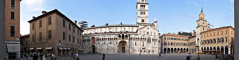 Modena Piazza Grande