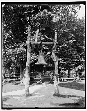 Old Spanish Bell - Palmer Park Detroit - 4a12642a