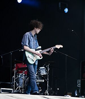 Primavera Sound 2011 - May 28 - Yuck (5804829117)