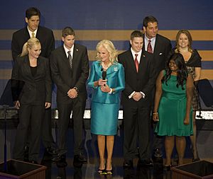 Republican National Convention, September 1-4, 2008. Presidential candidate John McCain's family, wife Cindy in the middle in green outfit, St. Paul, Minnesota LCCN2010719276 (cropped1)