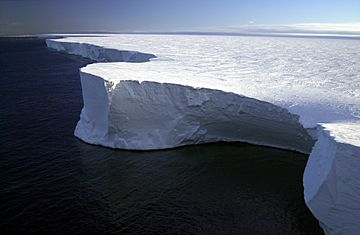 Research on Iceberg B-15A by Josh Landis, National Science Foundation (Image 4) (NSF)