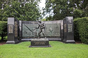 Seabee Memorial - looking N - Arlington National Cemetery - 2011.JPG