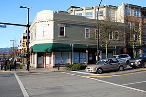 Syndicate Block, North Van 02