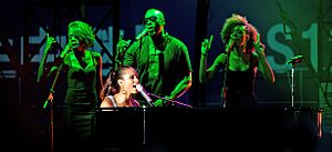 Alicia Keys at the Summer Sonic Festival on piano crop
