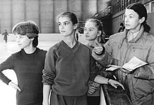 Bundesarchiv Bild 183-1984-1225-010, Jutta Müller, Katarina Witt, Simone Lang, Constanze Gensel