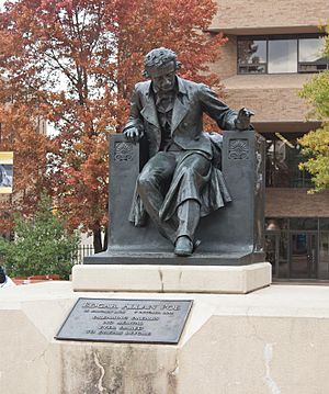 EAPoeStatue
