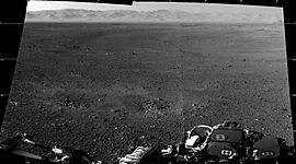 First two full-resolution images from the Curosity rover