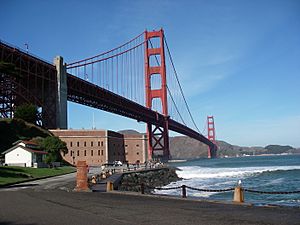 Golden Gate Bridge and Fort Point 2009b