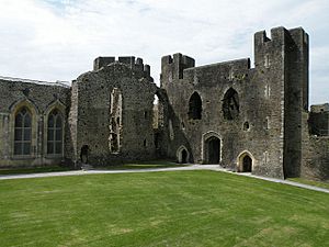 Inner West Gate, Caerphilly Castle - geograph.org.uk - 1378714