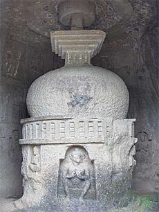 Kanheri-stupa1