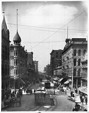 Looking south on Spring Street from First Street, Los Angeles, 1900-1910 (CHS-2348)