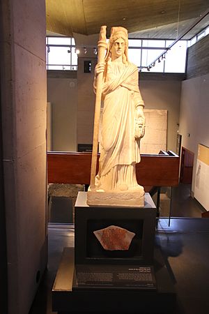 Marble Statue of Persephone, 2nd Century AD (41410710410)