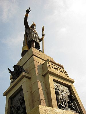 Monumento Plaza Manco Capac La Victoria Lima Peru.jpg
