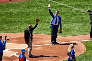 Piazza and Wilson greet the crowd before catching ceremonial pitches, Apr 15 2022 (cropped)